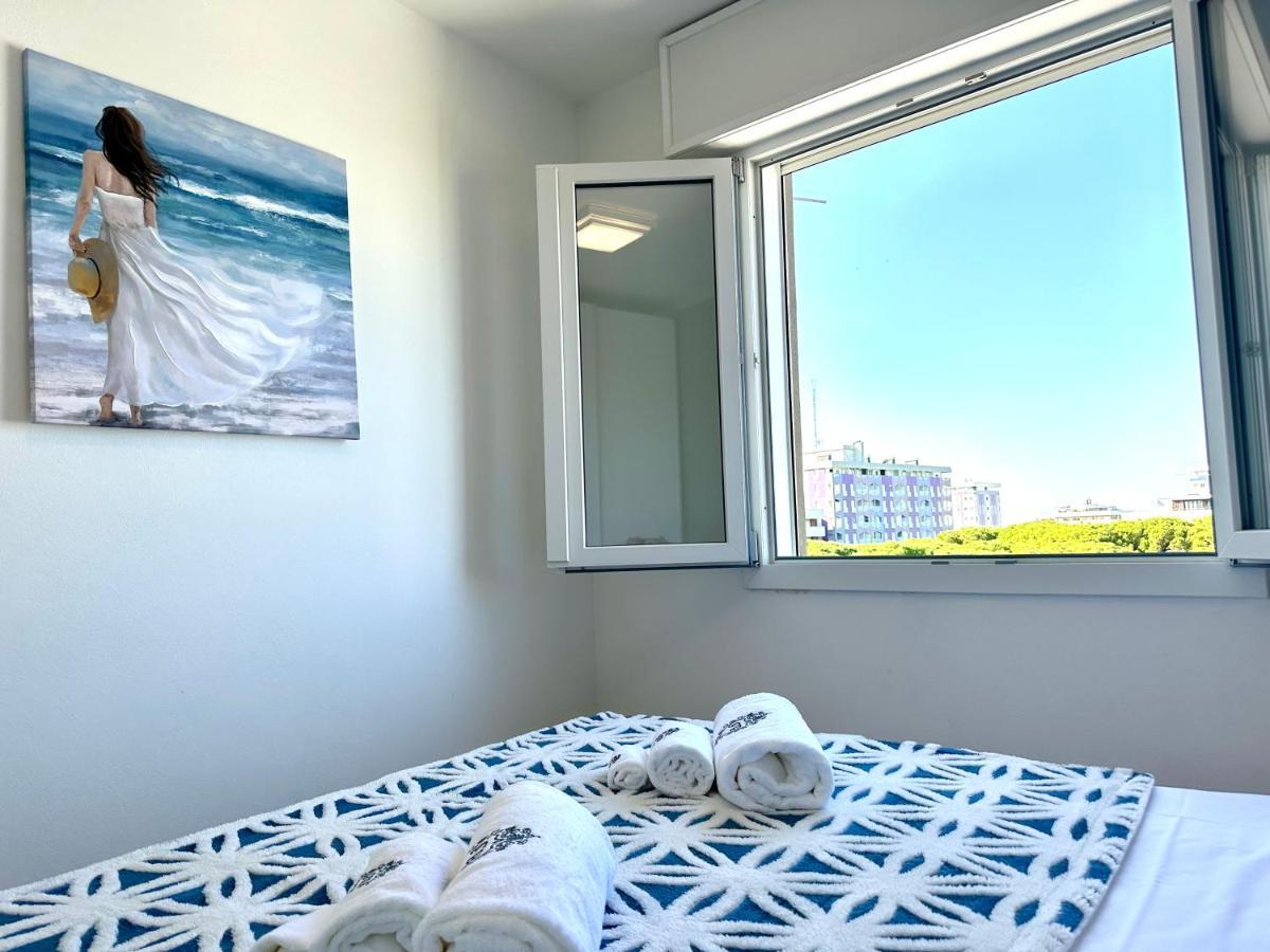 Beach Front Apartment Sabbiadoro Линьяно-Саббьядоро Экстерьер фото