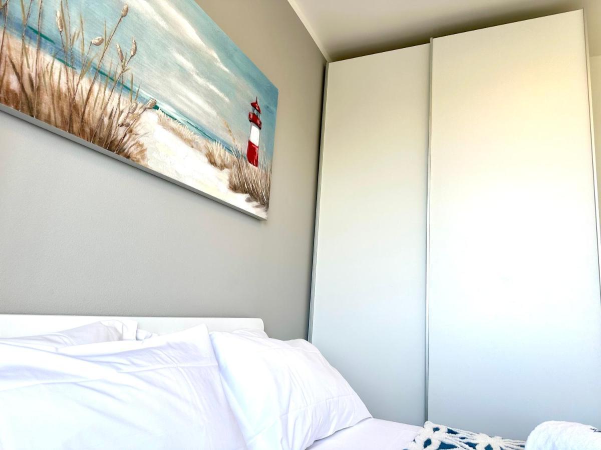 Beach Front Apartment Sabbiadoro Линьяно-Саббьядоро Экстерьер фото