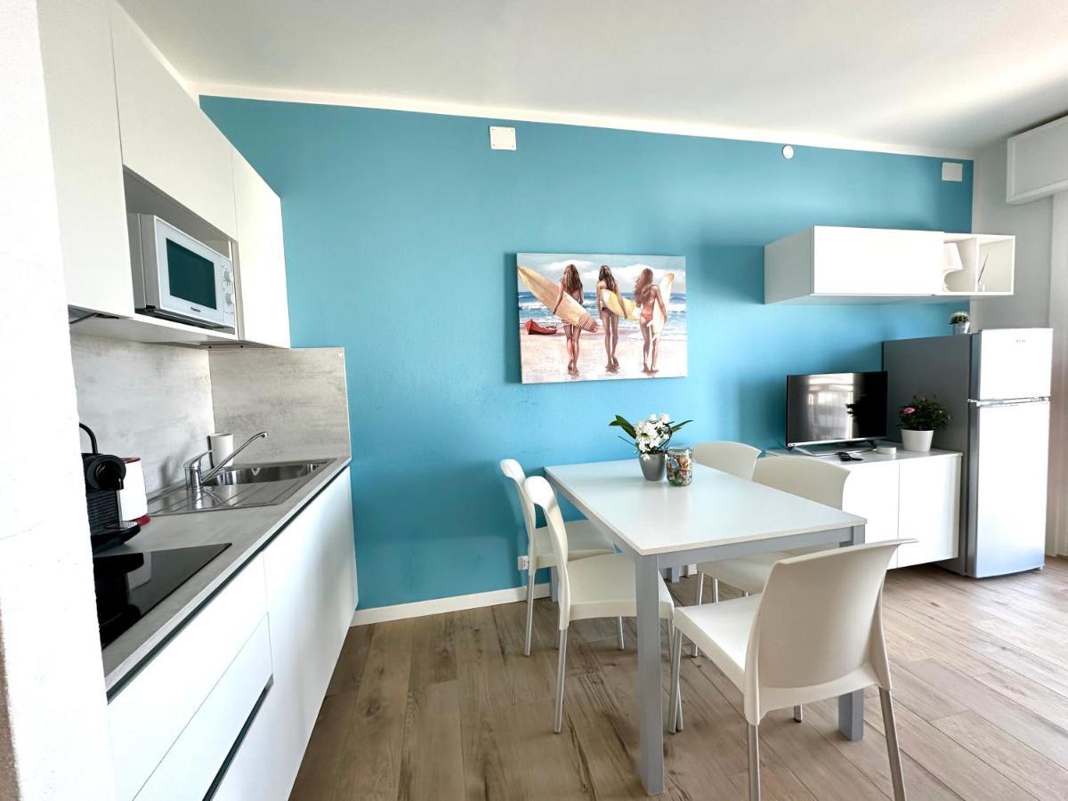 Beach Front Apartment Sabbiadoro Линьяно-Саббьядоро Экстерьер фото