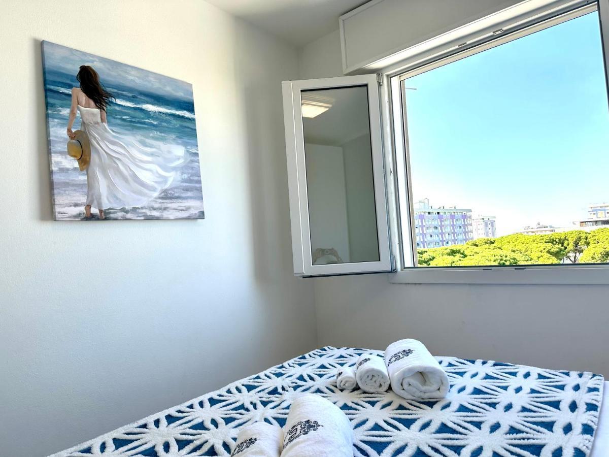 Beach Front Apartment Sabbiadoro Линьяно-Саббьядоро Экстерьер фото